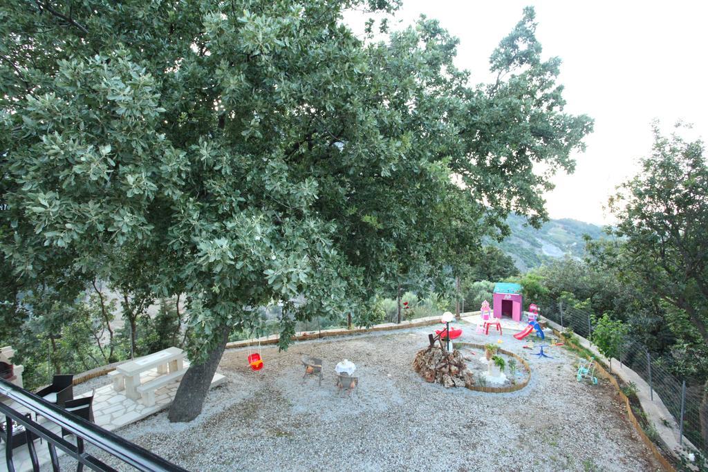 Villa Athina Aryiroúpolis Værelse billede